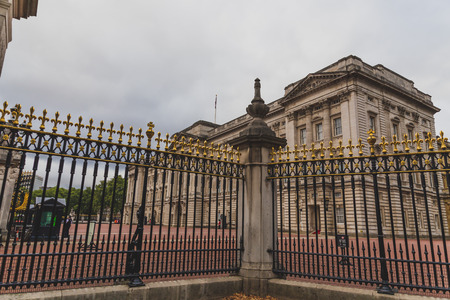 LONDON, UNITED KINGDOM - August, 20th, 2015: view of the exterior of Buckingham Palaceのeditorial素材