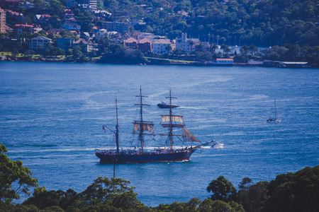 SYDNEY, AUSTRALIA - December 25th, 2014: view of Sydney Harbour, close-up shot of the coast and seaのeditorial素材