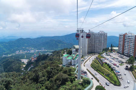 GENTING HIGHLAND, MALAYSIA - SEPTEMBER 16, 2017: The cable car ride, one of Genting Highland's most popular attractions, providing a method of travel between Awana Station and SkyAvenue mallのeditorial素材