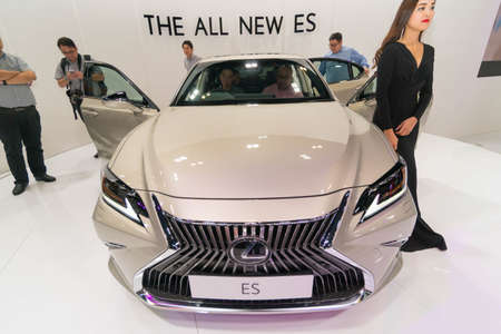 KUALA LUMPUR, MALAYSIA - NOVEMBER 23, 2018: Lexus ES at Kuala Lumpur Motor Showのeditorial素材