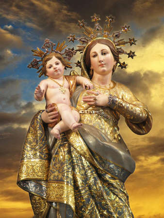 The statue of Our Lady of Graces at Zabbar, Malta のeditorial素材