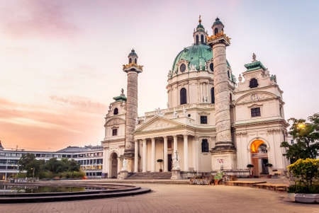 The Rektoratskirche St. Karl BorromÃ¤us, commonly called the Karlskirche (English: St. Charles Church), is a Baroque church located in Karlsplatz in Vienna, Austriaの写真素材