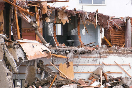 Destroyed the apartment building after the disaster.の写真素材