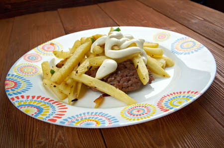 Horseshoe sandwich -   open-faced sandwich originating from Springfield, Illinois.consists  of meat,...