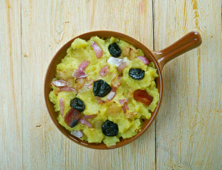 tarkovanka - Belarusian casserole of potatoes, bacon and dried fruits