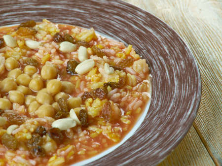 Egyptian rice with nuts and raisins: Ruz bil khaltaの写真素材
