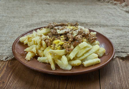 Slow Cooker Chili Con Carne Cheese Fries, Creole Contessa - This makes part of a meal out of just...