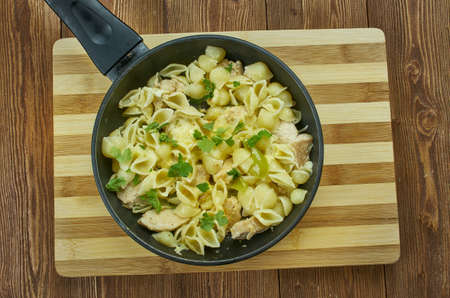 Salsa Verde Chicken Pasta close up 