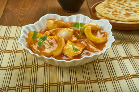 Paneer Do Pyaza - Punjabi style semi dry curry recipe.