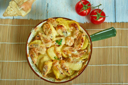 Portuguese Shrimp  Potato Gratin, de batatas gratinadas com camaraoの写真素材