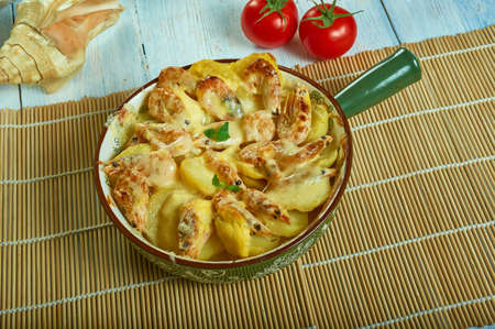 Portuguese Shrimp  Potato Gratin, de batatas gratinadas com camaraoの写真素材