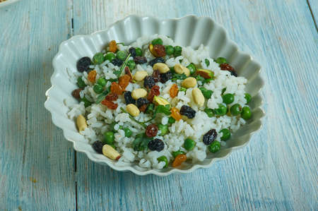 Istanbul Pilavi, Turkish pilaf with chicken, green peas and saffron