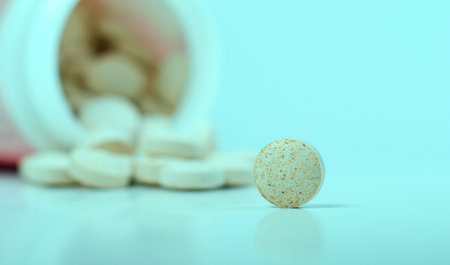 Pills spilling out from a prescription bottle, Prescription Drugsの写真素材