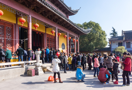 JIANGYIN, China in 2015 February 19: people burn incense at the first day of the Chinese new year to the temple to burn incense and pray, the year of the sheep, in February 19, began.のeditorial素材