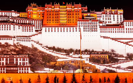 Potala Palace and stupa at dusk in Lhasa, Tibetのeditorial素材