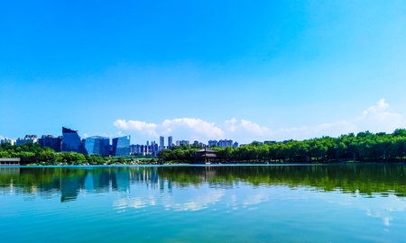 beautiful scenery of Xi'an Qujiang Chi Nanhu Parkのeditorial素材