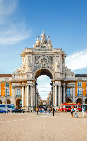 LISBON,PORTUGAL - OCTOBER 12,2012 : Famous arch at the Praca do Comercio, Lisbon, Portugalのeditorial素材