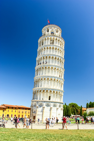 PISA, ITALY - AUG 11, 2011 : Leaning tower of Pisa in Pisa, Italyのeditorial素材