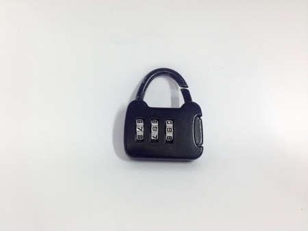 Luggage lockの素材