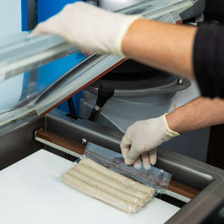 Making vacuum sausage process