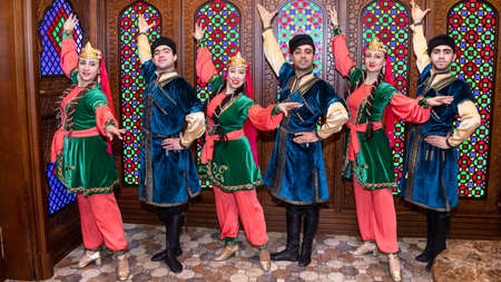 Azerbaijani traditional dancers posing for the photoのeditorial素材