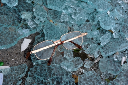 BROOKLYN, NY - OCTOBER 29: Dropped eyeglasses on the ground in the Sheapsheadbay neighborhood due to flooding from Hurricane Sandy in Brooklyn, New York, U.S., on Tuesday, October 30, 2012.  のeditorial素材