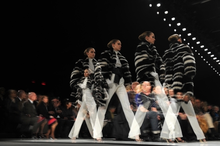 NEW YORK - FEBRUARY 10: A model walks the runway at the Ralph Rucci fashion show during Fall 2013 Mercedes-Benz Fashion Week at Lincoln Center on February 10, 2013 in New York City. のeditorial素材