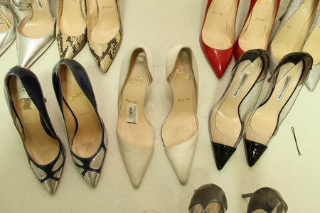 NEW YORK - SEPTEMBER 03: Models shoes ready backstage for Victor de Souza Spring Summer 2015 presentation during New York Fashion Week on September 03, 2014 in NYC.
のeditorial素材