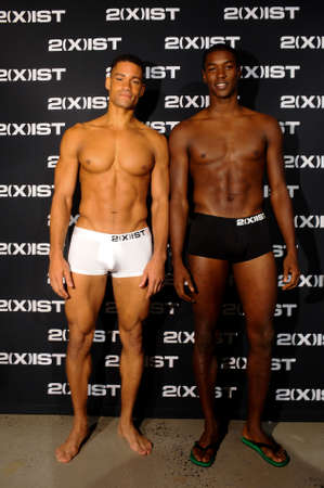 NEW YORK, NY - OCTOBER 21: Models pose backstage during 2(X)IST Spring/Summer 2015 Runway Show on October 21, 2014 in New York City.のeditorial素材