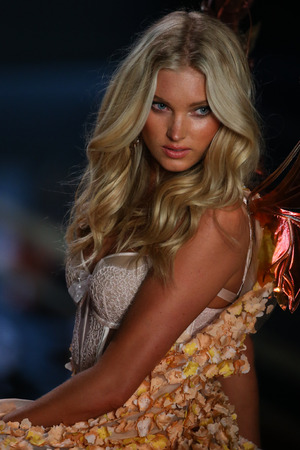 LONDON, ENGLAND - DECEMBER 02: Victoria's Secret model Elsa Hosk walks the runway during the 2014 Victoria's Secret Fashion Show on December 2, 2014 in London, England.のeditorial素材