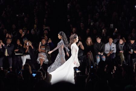 NEW YORK, NY - FEBRUARY 19: A model walks runway at the Art Heart fashion show during MBFW Fall 2015 at Lincoln Center on February 19, 2015 in NYC.のeditorial素材