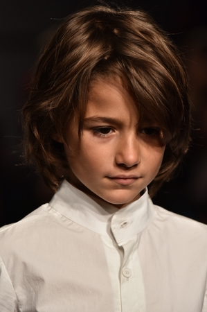 NEW YORK, NY - OCTOBER 17: A model walks runway at The New School Parsons Fall/Winter 2016 Runway Show during petiteParade at The Spring Studio on October 17, 2015 in NYC.のeditorial素材