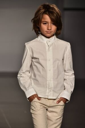 NEW YORK, NY - OCTOBER 17: A model walks runway at The New School Parsons Fall/Winter 2016 Runway Show during petiteParade at The Spring Studio on October 17, 2015 in NYC.のeditorial素材