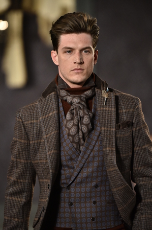 NEW YORK, NY - FEBRUARY 02: A model walks the runway at the Joseph Abboud Runway Show during New York Fashion Week Men's Fall/Winter 2016 on February 2, 2016 in NYC.のeditorial素材