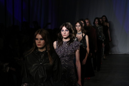 NEW YORK, NY - FEBRUARY 13: : Models walk the runway finale during the Jill Stuart  Fall-Winter 2016 Collection Show on February 13, 2016 in New York City.のeditorial素材