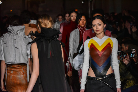 PARIS, FRANCE - MARCH 01: Models walks the runway during the Y/Project show as part of the Paris Fashion Week Womenswear Fall/Winter 2016/2017 on March 1, 2016 in Paris, France.のeditorial素材