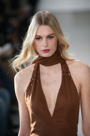 NEW YORK, NY - FEBRUARY 10: A Model walks the runway at the Pamella Roland fashion show during New York Fashion Week on February 10, 2017 in New York City.のeditorial素材