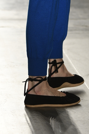 NEW YORK, NY - FEBRUARY 11: A model walks the runway at the Detacher fashion show during New York Fashion Week on February 11, 2017 in New York City.のeditorial素材