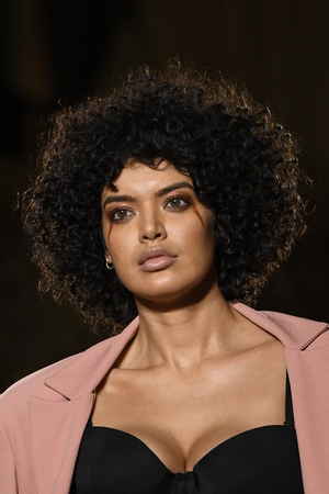 NEW YORK, NY - FEBRUARY 11: A model walks the runway for the Christian Siriano collection during, New York Fashion Week on February 11, 2017 in New York City.のeditorial素材