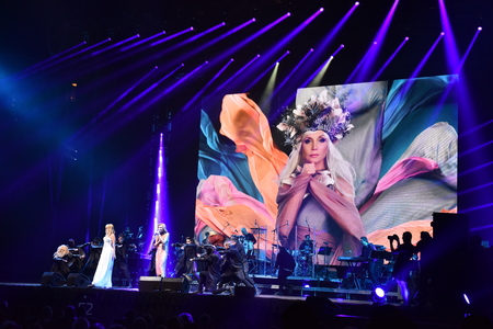 BROOKLYN, NY - JUNE 03: Over ten thousands people attend the Viktor Drobysh 50th year birthday concert at Barclay Center on June 03, 2017 in Brooklyn NY.のeditorial素材