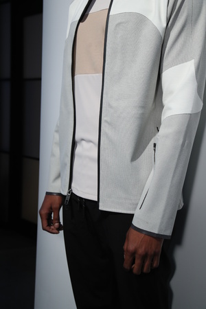 NEW YORK, NY - JULY 11: A model poses during the Dyne presentation during NYFW: Mens July 2017  on July 11, 2017 in New York City.のeditorial素材