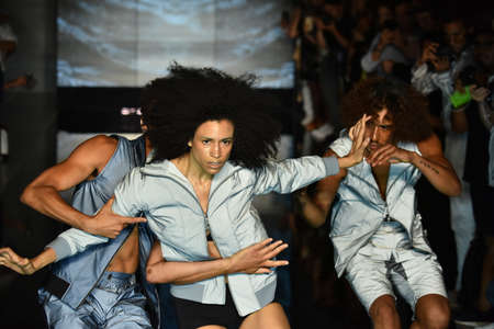 NEW YORK, NY - JULY 12:dancers perform on the runway at the Matiere show during NYFW: Mens  on July 12, 2017 in New York City.のeditorial素材