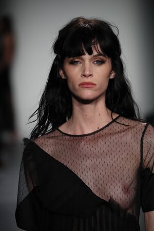 NEW YORK, NY - SEPTEMBER 09: A model walks the runway wearing Lisa N. Hoang Spring 2017  during New York Fashion Week on September 9, 2016 in New York City.のeditorial素材