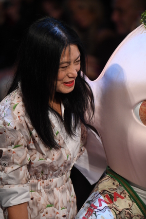 NEW YORK, NY - SEPTEMBER 10: Vivienne Tam greets the audience after presenting her Vivienne Tam Spring 2018 collection during New York Fashion Week on September 10, 2017 in New York City.のeditorial素材