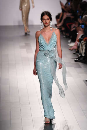 NEW YORK, NY - SEPTEMBER 12: A model walks the runway at the Badgley Mischka fashion show during New York Fashion Week: The Shows at Gallery 1, Skylight Clarkson Sq on September 12, 2017 in New York City.のeditorial素材