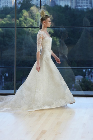 NEW YORK - OCTOBER 6: A model walks the runway for Ines Di Santo   Bridal show Fall/Winter 2018 Collection during Bridal Fashion Week on October 6, 2017 in New York City.のeditorial素材