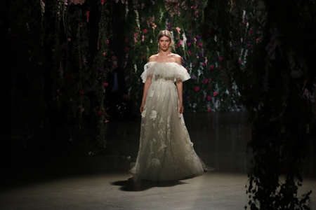 NEW YORK - OCTOBER 6: A model walks the runway for Galia Lahav   Bridal show Fall/Winter 2018 Collection during Bridal Fashion Week on October 6, 2017 in New York City.のeditorial素材