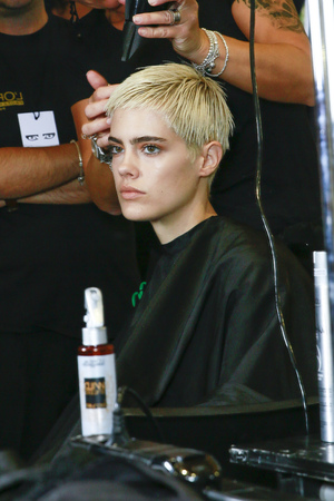 MILAN, ITALY - SEPTEMBER 24: A model getting ready  backstage before the Mila Schon show during Milan Fashion Week Spring/Summer 2018 on September 24, 2017 in Milan, Italy.のeditorial素材