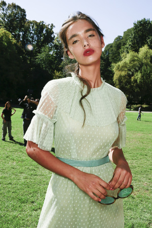 MILAN, ITALY - SEPTEMBER 21: A model is seen backstage ahead of the Luisa Beccaria show during Milan Fashion Week Spring/Summer 2018 on September 21, 2017 in Milan, Italy.のeditorial素材