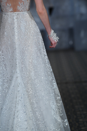 NEW YORK, NY - APRIL 12: A model walks the runway during the Mira Zwillinger Spring 2019  Bridal fashion show on April 12, 2018 in New York City.のeditorial素材